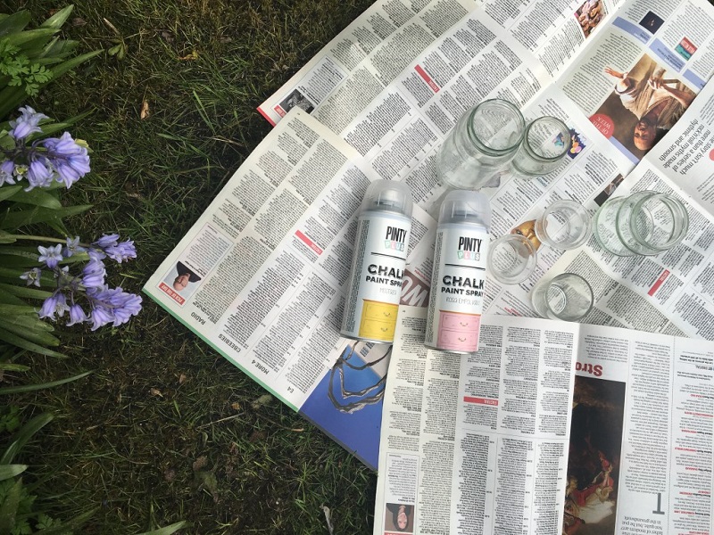 How to use Pinty Plus spray chalk paint on glass Pintyplus