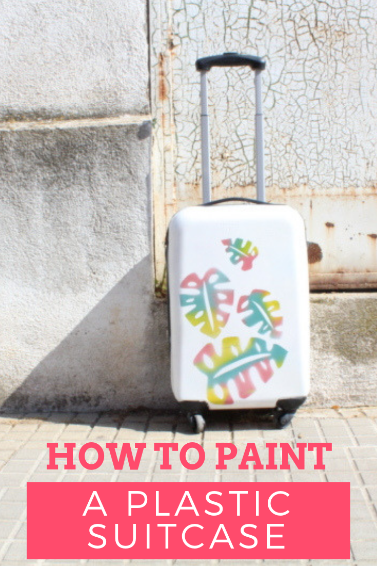 How to paint a plastic suitcase in five steps with Pintyplus Pintyplus