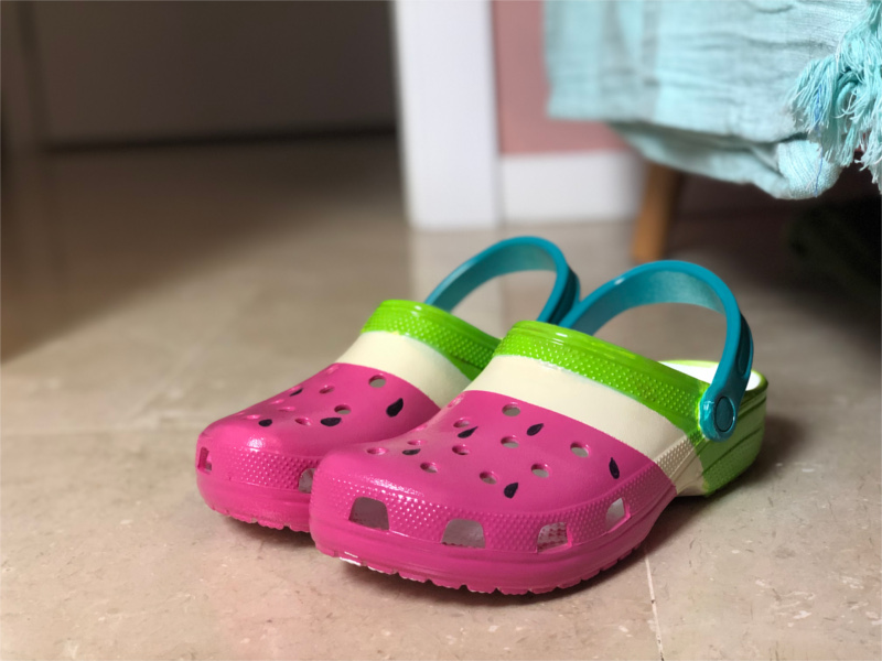 hand painted crocs