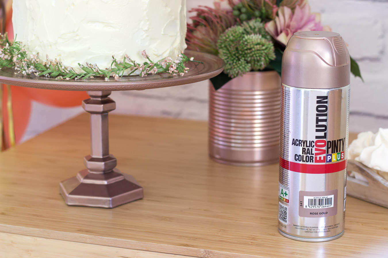 How to make a cake stand with rose gold spray paint - Pintyplus